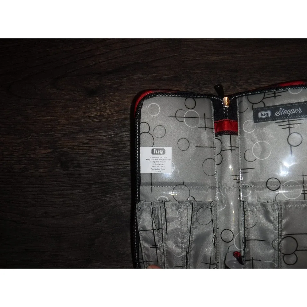Lug Sleeper‎ Quilted Plaid Travel Organizer Case Pouch Red Black